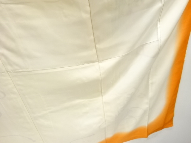  手箱に草花模様訪問着